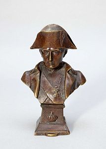 Скульптурный бюст Наполеона I Бонапарта. Западная Европа, конец XIX - первая треть ХХ века.