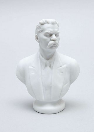 Бюст "Максим Горький". СССР, Ленинградский фарфоровый завод, 1950-70 годы.