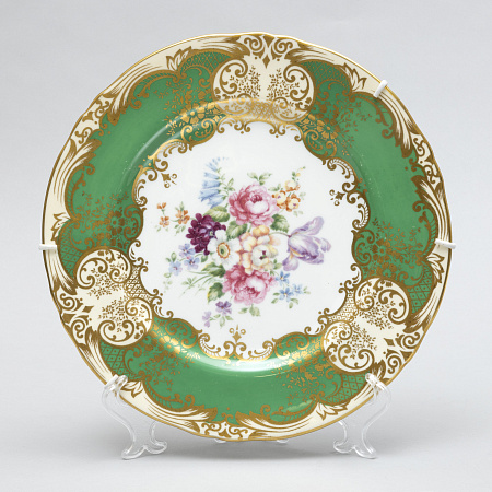 Тарелка с цветочной композицией. Англия, фабрика "Crown Staffordshire". 1930-1956 гг.