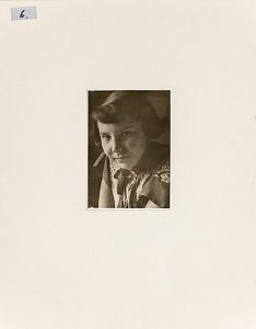 Родченко Александр Михайлович (1891-1956). Портрет дочери. 1944.