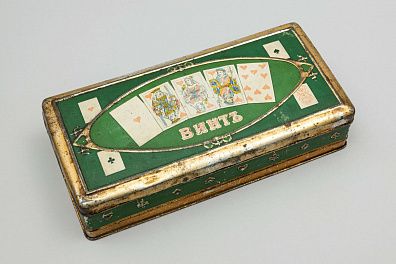Коробка для шоколада с инструкцией к карточной игре "Винт". Россия, Москва, фабрика "С. Сиу и Ко", начало ХХ века.