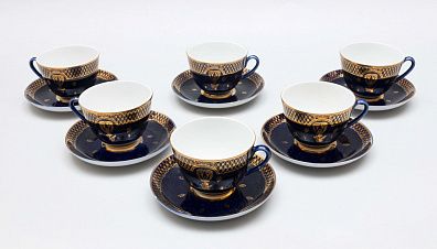 Шесть чайных пар с изображением тюльпанов. СССР, Ленинградский фарфоровый завод, 1970-80-е годы.