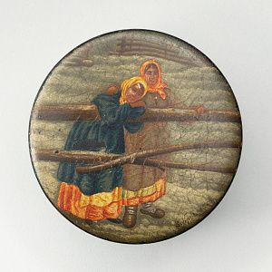 Шкатулка "Две крестьянки". Россия, художник - В. Кругликов, конец XIX - начало ХХ века.