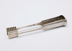 [Овчинников] Щипцы для сахара. Россия, Москва, фирма Поставщика Императорского двора П. Овчинникова, 1883 г.