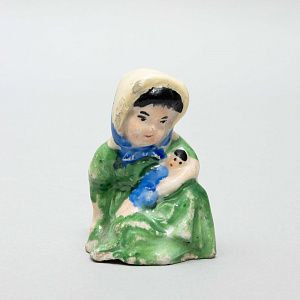 Статуэтка "Мать с ребенком". Россия, частные заводы Гжели, середина XIX века.
