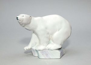 (Веджвуд) Скульптура "Белый медведь на льдине". Англия, фирма Wedgwood, конец XIX века.