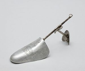 Растяжка для обуви. Англия, фирма W. Barratt & Co Ltd, первая треть ХХ века.