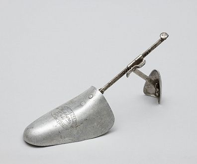 Растяжка для обуви. Англия, фирма W. Barratt & Co Ltd, первая треть ХХ века.