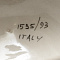 Парные вазы в виде урн с крышками с рельефным декором "Путти". Италия, Каподимонте (?) (Capodimonte). Третья четверть XX века.