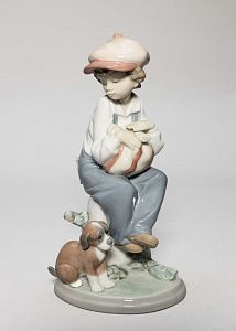 Статуэтка "Мальчик и щенок". Испания, фирма Lladro, 1986 г.