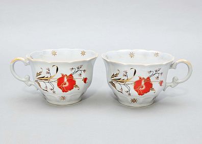 Две чашки из сервиза "Маки". Россия, Дулевский фарфоровый завод, конец ХХ - начало ХХI века.