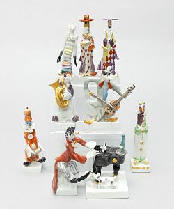 [Мейсен] Скульптурная группа "Маскарад" (клоуны-музыканты). Германия, Мейсенская фарфоровая мануфактура, автор - Петер Странг, последняя треть ХХ века.