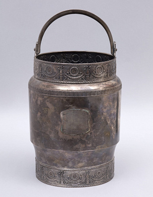 Ведерко под шампанское в имперском стиле. Фаберже. 1908-1917.