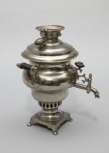 Самовар эгоист "Репка". Россия, Тула, фабрика Г.Ермилова, вторая половина XIX века.