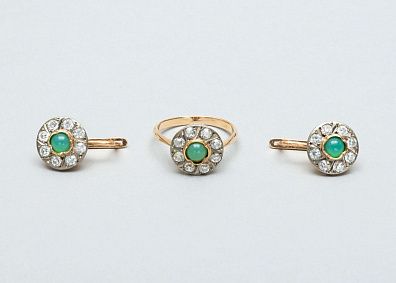 Серьги и кольцо с хризопразами. СССР, Баку-Ереван, ювелирный завод "Главалмаззолото", 1990 г.