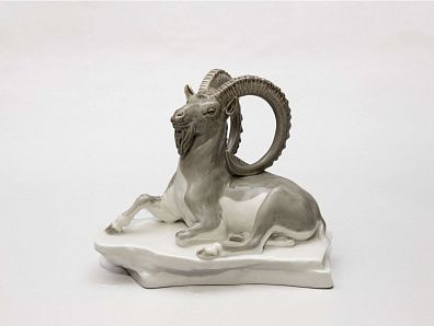Скульптура "Архар". СССР, Ленинградский фарфоровый завод, скульптор - Б.Я. Воробьев, художник - Н.М. Павлова, 1955-1957 годы.