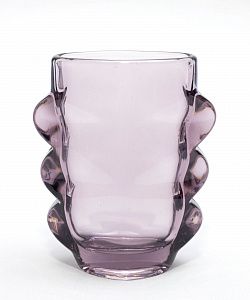 Ваза лилового стекла. Богемия, фирма Rosice glassworks, дизайнер - Франтишек Визнер, 1970-е годы.