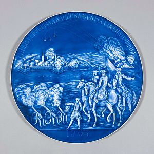 Фарфоровый пласт "Взятие Петром I крепости Ниеншанц в 1703 году". Россия, вторая половина ХХ века.
