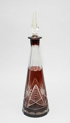 Графин марганцевого стекла. СССР, Гусевский хрустальный завод, 1950-60 годы.