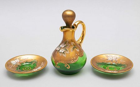 Графин и два блюдца. Богемия, середина ХХ века.