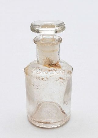 Парфюмерный флакон. Англия, Лондон, фирма "J&E Atkinson", 1880-е годы.