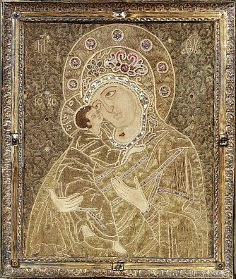 [Шитье] Икона "Богоматерь Владимирская" в раме. Икона 1650-е - 1670-е, с дополнениями конца XVII - начала XVIII века, и переделкой конца XVIII - начала XIX века. Москва.