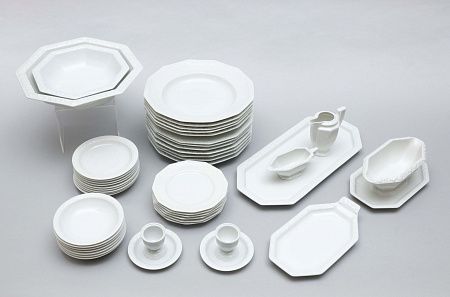Сервиз "Белая Мария" с цветочным фризом. Германия, фабрика Розенталь, 1930-50-е годы.