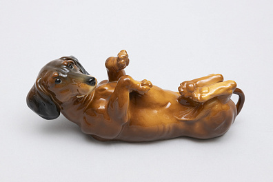 Скульптура "Такса". Германия, Фолькштедт, фирма Карла Энса (Karl Ens), 1930-40-е годы.
