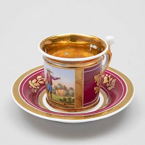 Кофейная пара с пасторальным сюжетом и маскароном на ручке. Франция, 1830-50 годы.