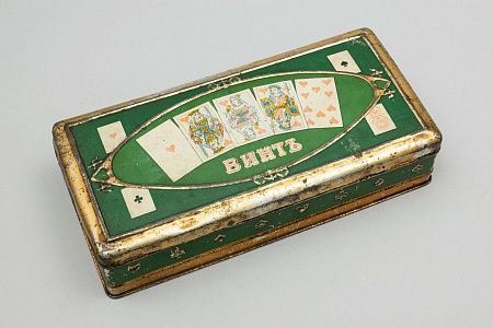 Коробка для шоколада с инструкцией к карточной игре "Винт". Россия, Москва, фабрика "С. Сиу и Ко", начало ХХ века.