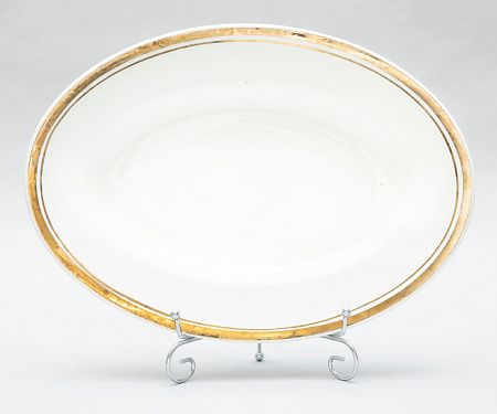 Блюдо с золотой отводкой. СССР, Конаковский фаянсовый завод, 1962-91 годы.
