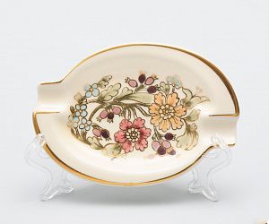 Пепельница "Полевые цветы". Венгрия, Печ, фабрика Zsolnay (Жолнай), 1970-80-е годы.