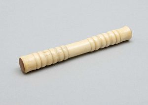 Игольница из кости. Россия, конец XIX века.