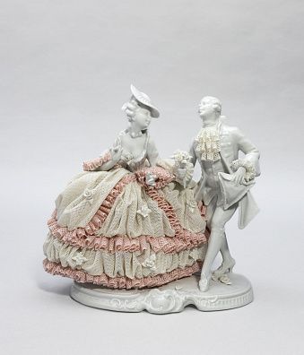 Скульптура "Галантная сцена". Германия, мануфактура Unterweissbach (Унтервайссбах), 1966-90 годы.