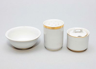 Солонка, перечница и горчичница. СССР, Коростеньский фарфоровый завод, последняя треть ХХ века.