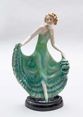 Скульптура "Танцовщица в зеленом". Германия, мануфактура Fasold and Stauch, 1930-40-е годы.